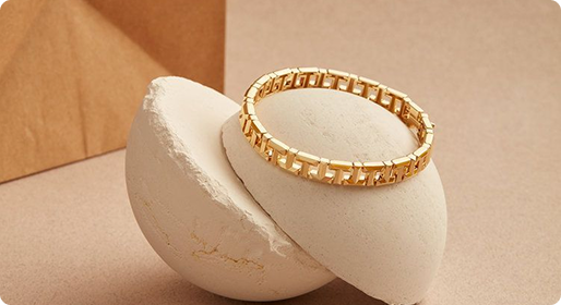 The Art of Minimal Jewellery